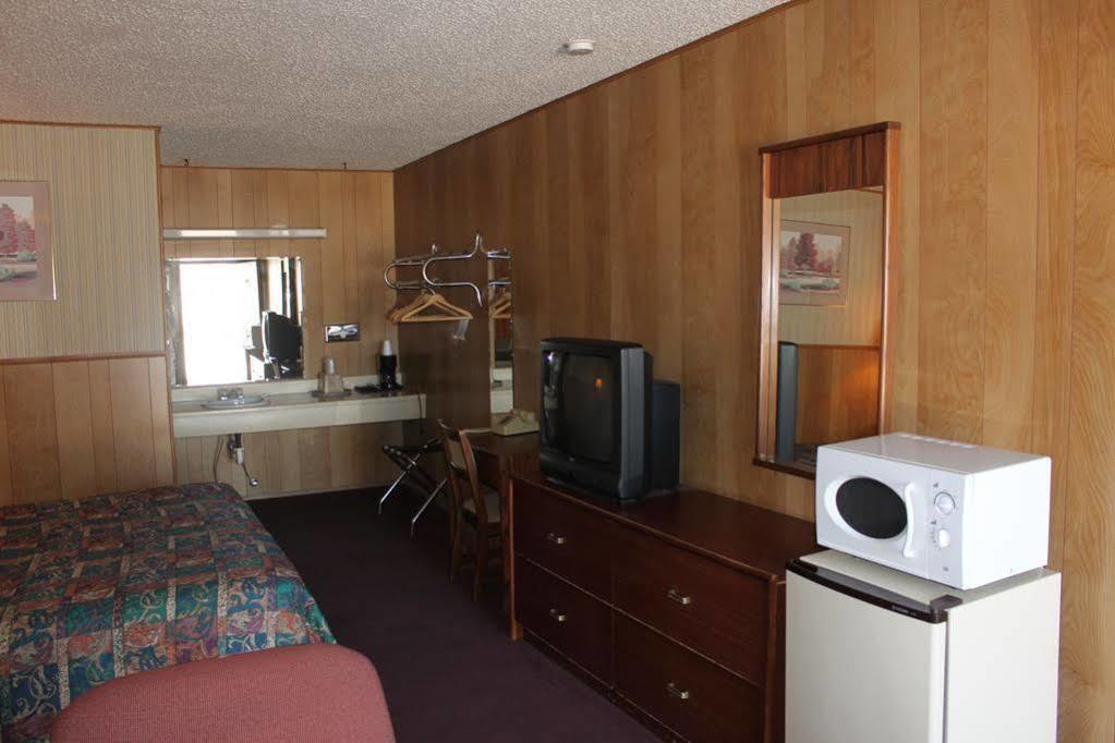 Gold Key Inn Brady Екстер'єр фото